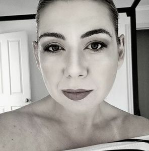 Meet your Posher, Alicia